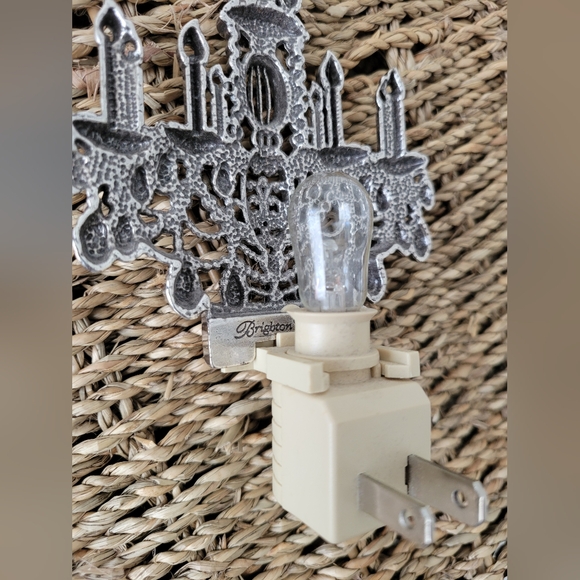 Brighton, Chandelier Night Light - Picture 3 of 3